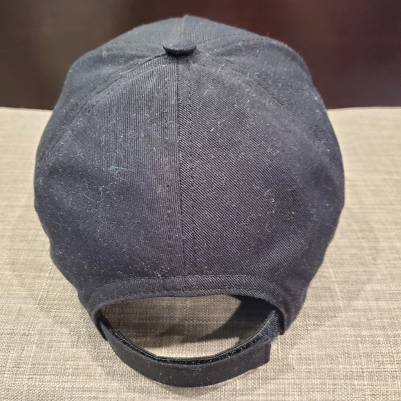 VERSACE hat - Picture 4 of 7